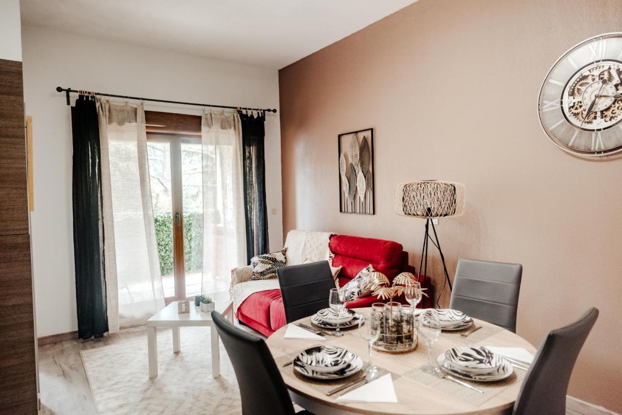 Appartement Moderne Central Avec Piscine, Garage Prive Et Terrasse Sud Uzès Exterior foto